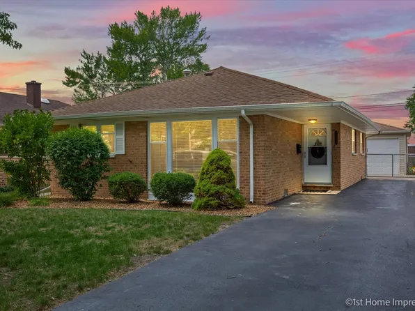 10060 S California Ave, Evergreen Park, IL 60805