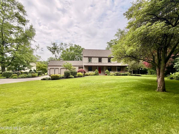 27 Ridge Dr, Fremont, OH 43420