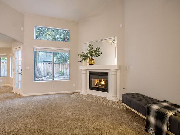 3rd image of 1014 E Democracy Ave