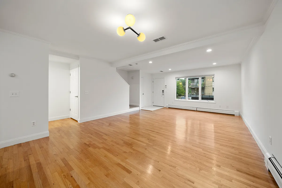 Building Photo - 2479 8th St