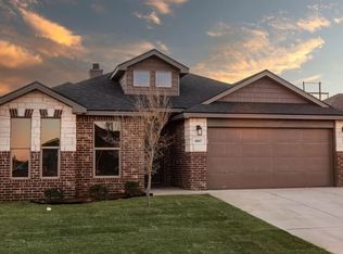 619 E 16th St, Wolfforth, TX 79382