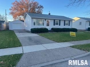 1915 W 69th St, Davenport, IA 52806