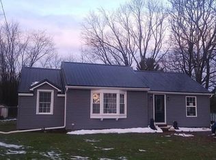 90 New Hartford St, New Hartford, NY 13413