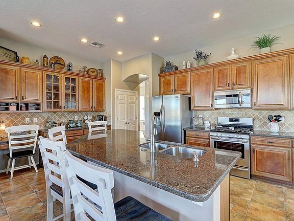 5th image of 3327 N Mansfield Dr