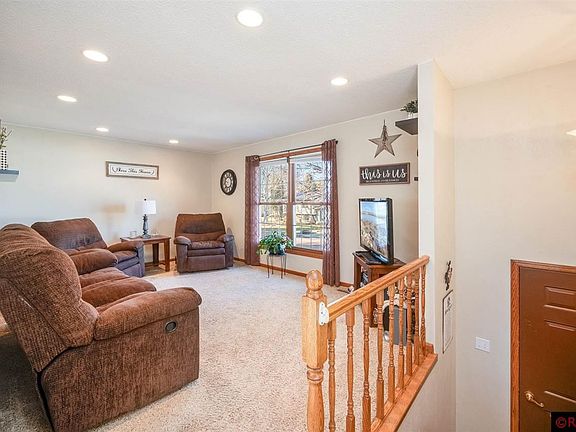 2nd image of 3709 Cedar Creek Ct