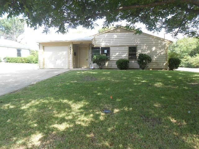 1st image of 3859 Basswood Dr