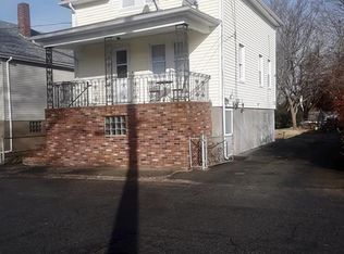 5 Edgeworth St, Dartmouth, MA 02748