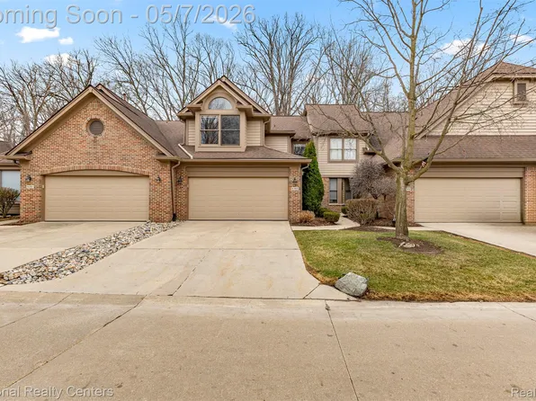 5303 Royal Vale Ln, Dearborn, MI 48126