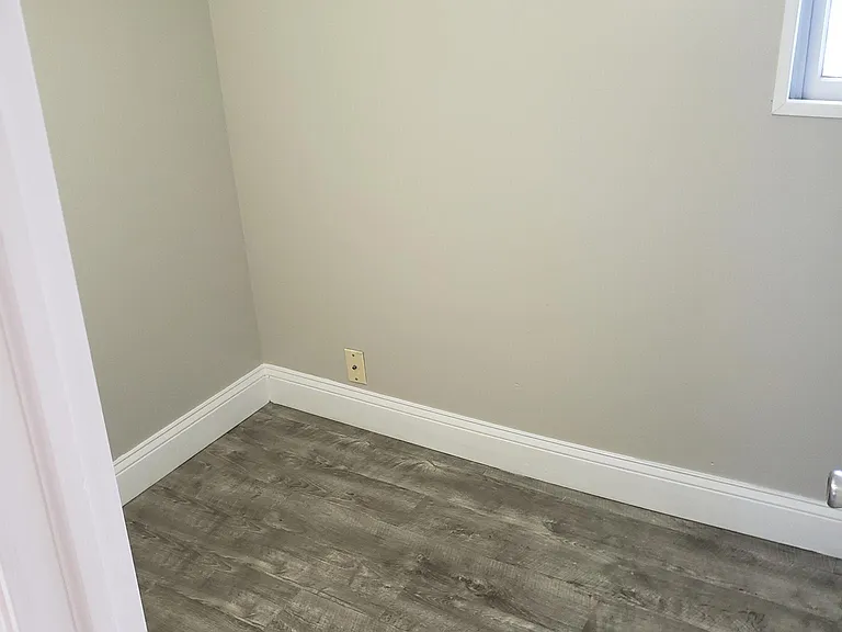Walk in closet - back bedroom - pic 1