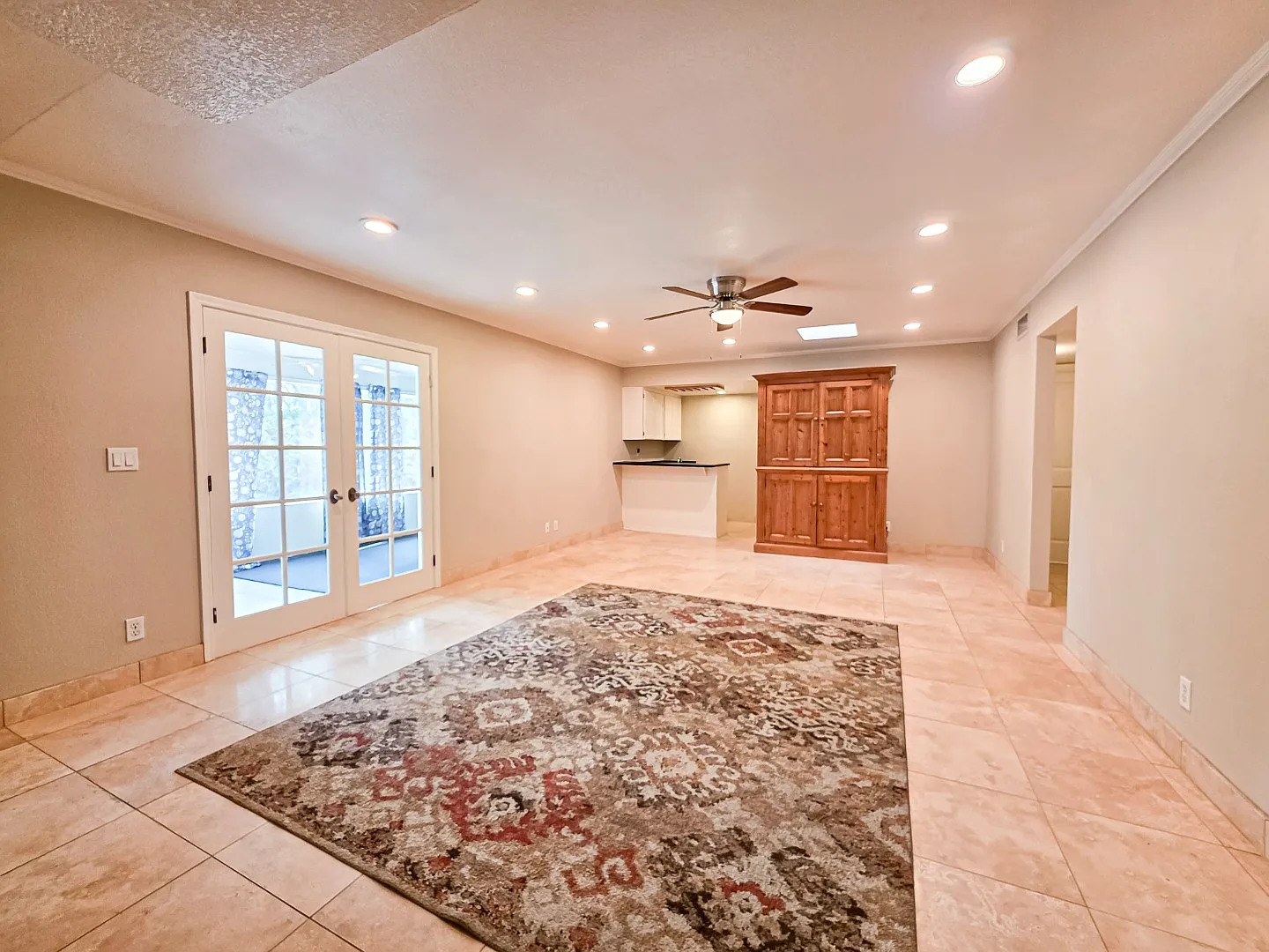 1501 E Fairfield St — Photo 3