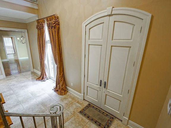 4th image of 25 Savannah Ridge Ln