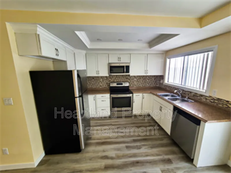 2 bed, 1.5 bath, 1280 sqft, $2,650 — Photo 4