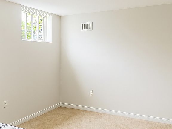 Bedroom B: $705 Private room with Double sized bed