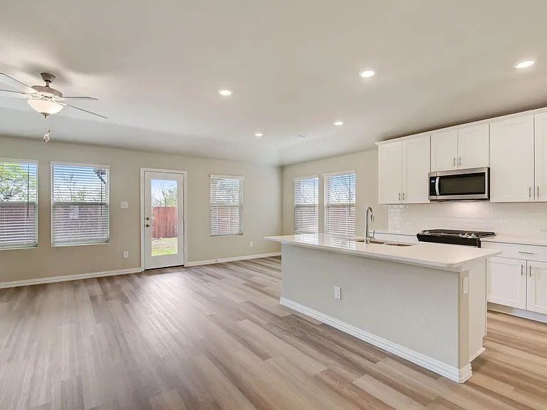 310 Sugarlands Dr — Photo 8