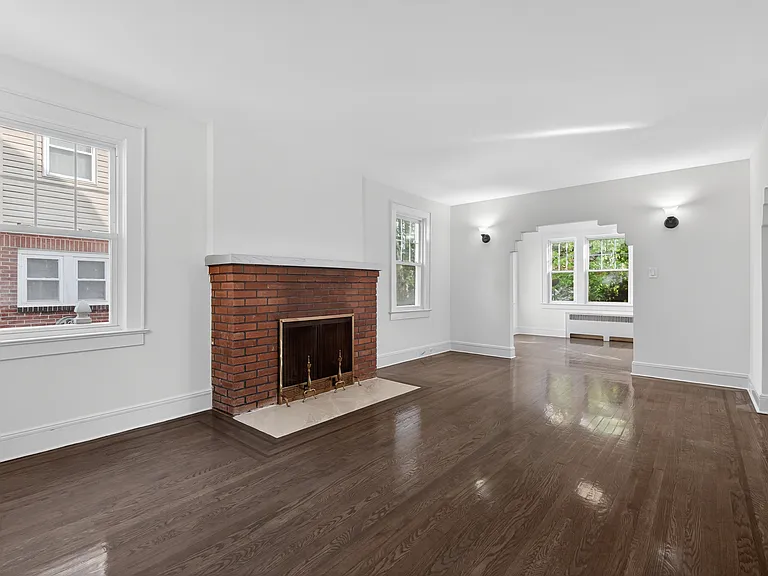 135 Rockwood Pl — Photo 16