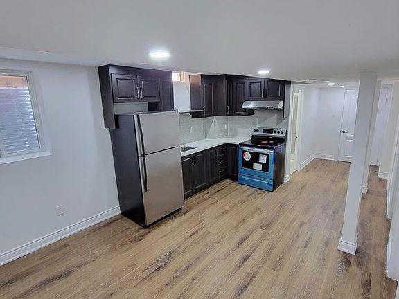 4th image of 82 Humberstone Cres #Basement