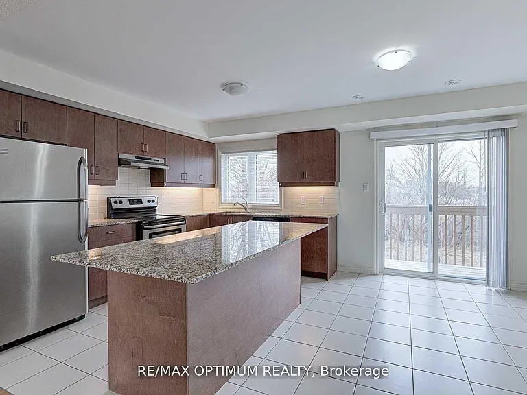 11 Autumnwood Ave #6 — Photo 4