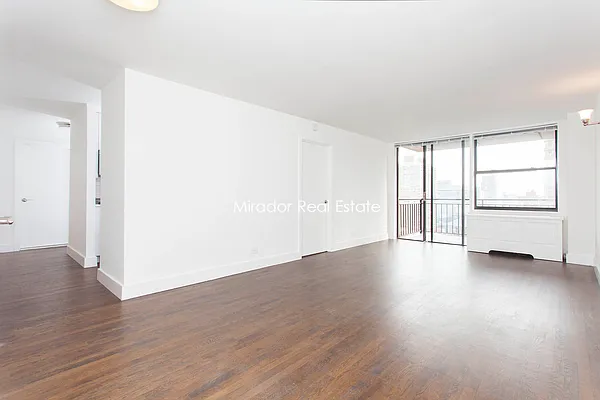 Rented by Mirador Real Estate | media 22