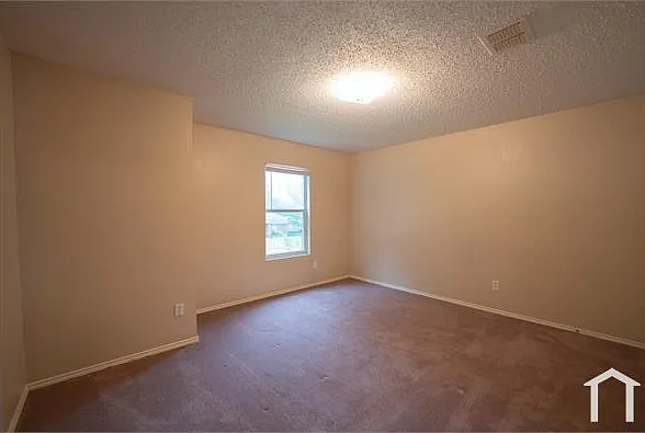 750 Lowe Dr — Photo 17