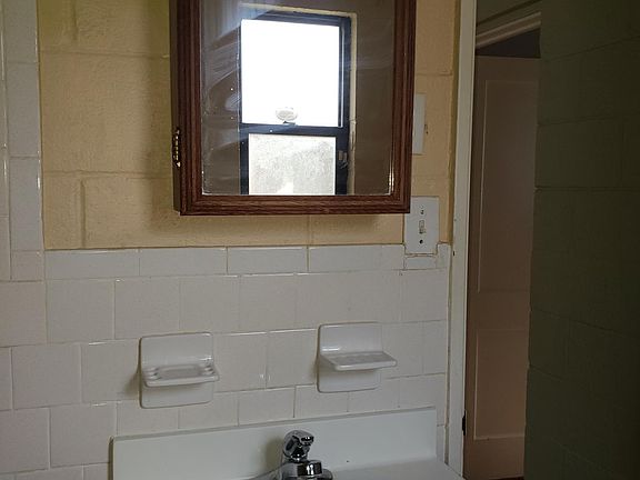 3rd image of 1 Wisconsin Dr