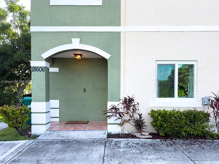 18606 SW 100th Ave #18606 — Photo 29