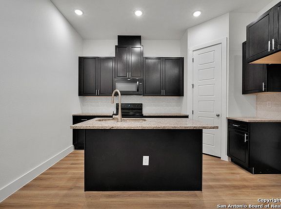 5th image of 5150 Kelwood St #103