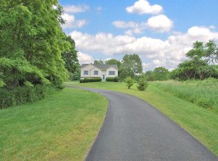 21 Harmony Ln, Hopewell Junction, NY 12533