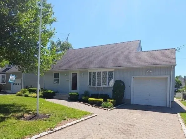 541 Princeton Rd, Linden, NJ 07036