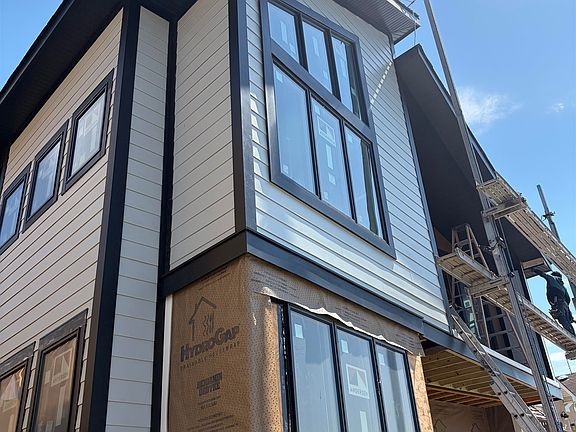 5th image of 7803 Seaview Ave