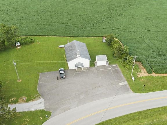 5th image of 4135 Rabbit Run Rd