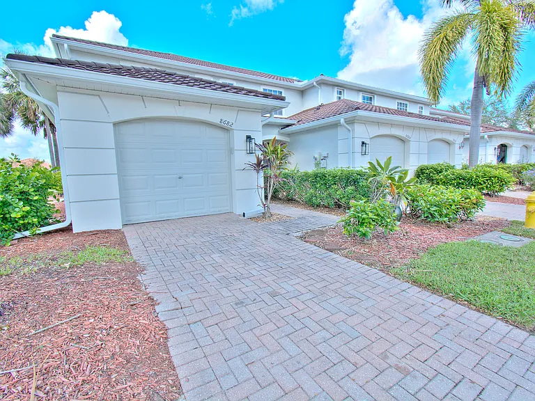 8682 Athena Ct — Photo 23