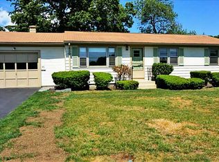 91 Grassmere St, Warwick, RI 02889