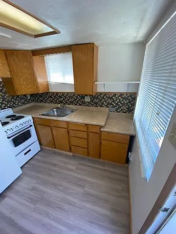 1152 E 400 S — Photo 4