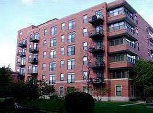 1000 E 53rd St UNIT 211, Chicago, IL 60615