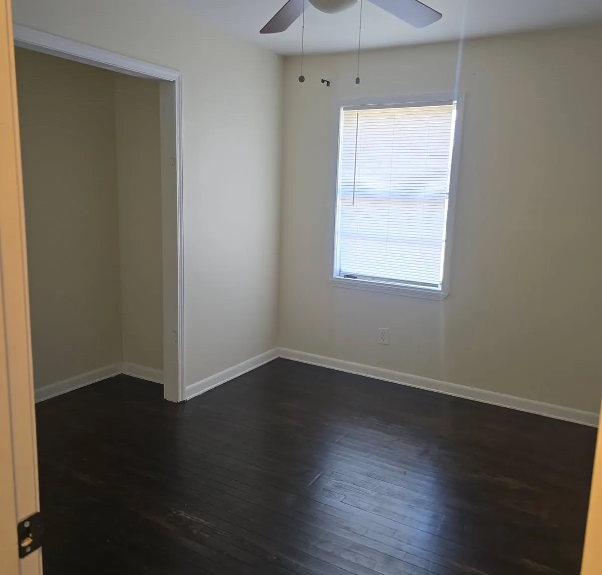 4 bed, 1300 sqft, $1,300 — Photo 3