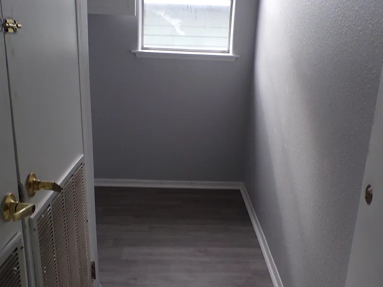 1305 Jones St — Photo 12