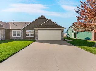 762 S Poplar St, Gardner, KS 66030