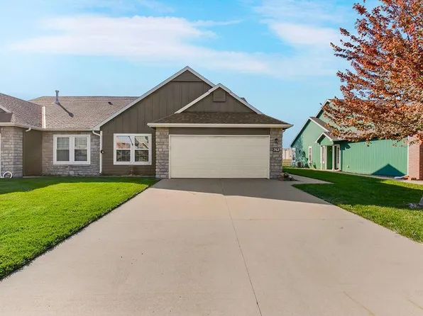 762 S Poplar St, Gardner, KS 66030