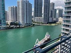 One Miami East Condo — Photo 2