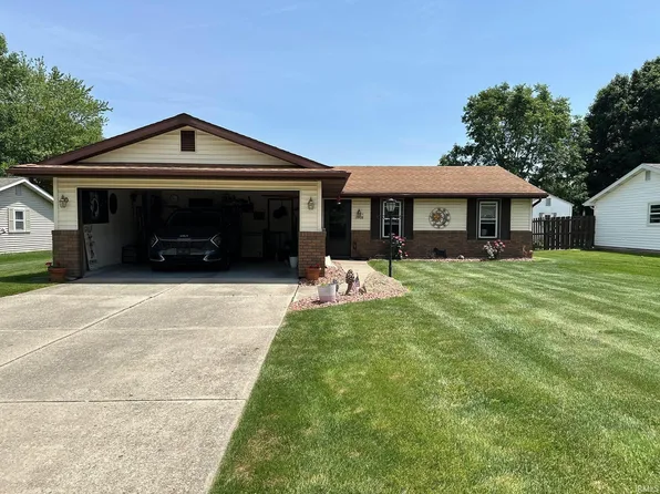 15908 Walnut St, Huntertown, IN 46748