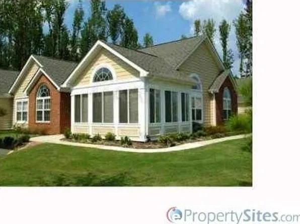 7438 Appling Club Cir, Cordova, TN 38016