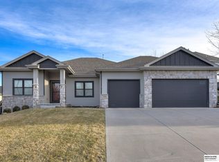 19308 Boyd St, Elkhorn, NE 68022