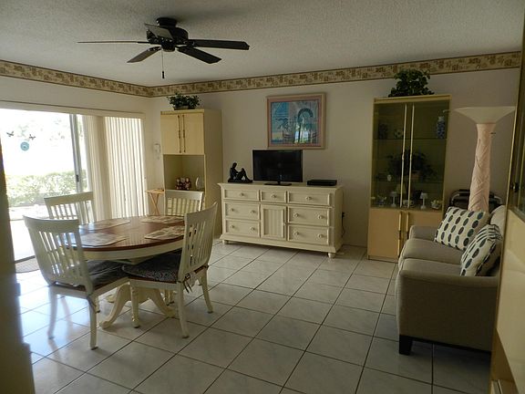 5th image of 4 Greenway Village N #105
