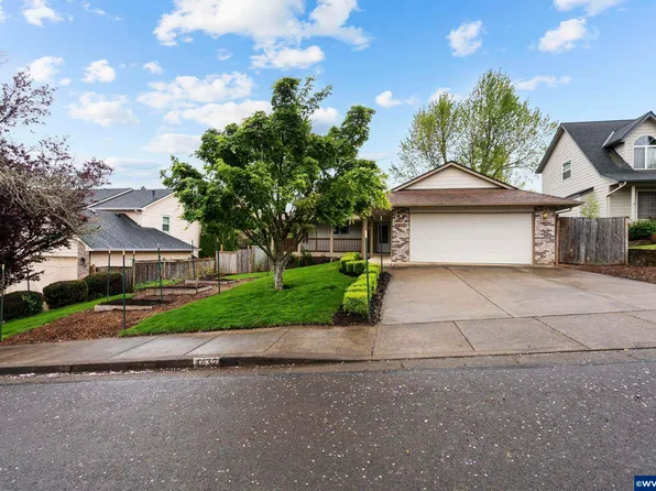 1632 Berndt Hill Dr S, Salem, OR 97302