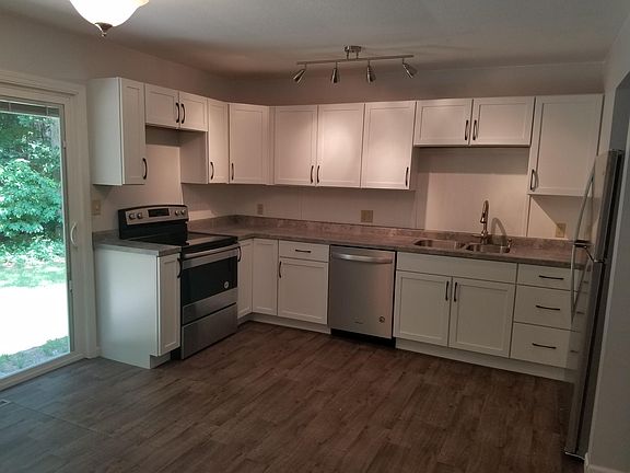 3rd image of 15046 Bignell Dr