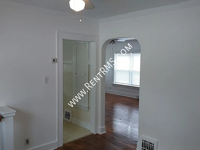 709 SW Medford Ave — Photo 8