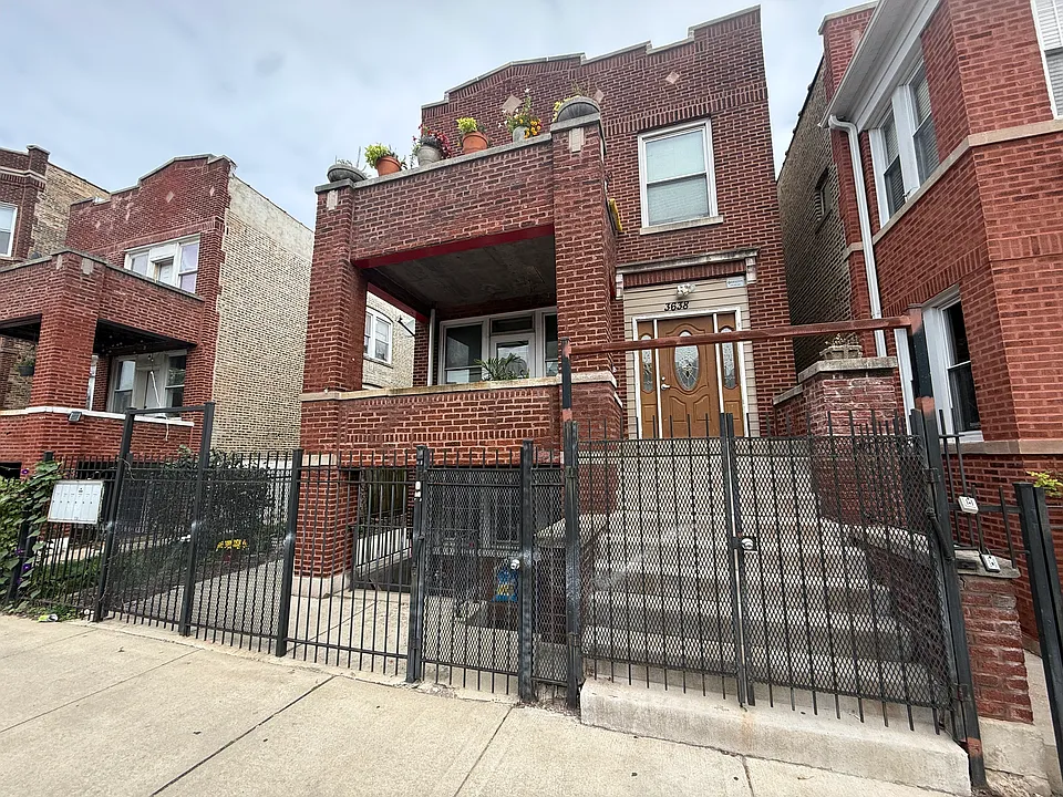 3638 W Diversey Ave #2F