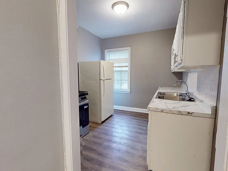 2534-2538 Kemper Rd — Photo 17