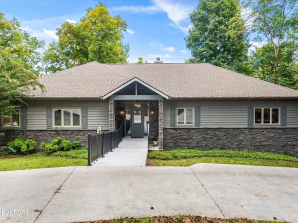 489 Fox Lake Ln, La Follette, TN 37766