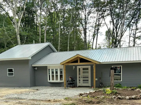 26 Middle Ridge Road, Bridgton, ME 04009